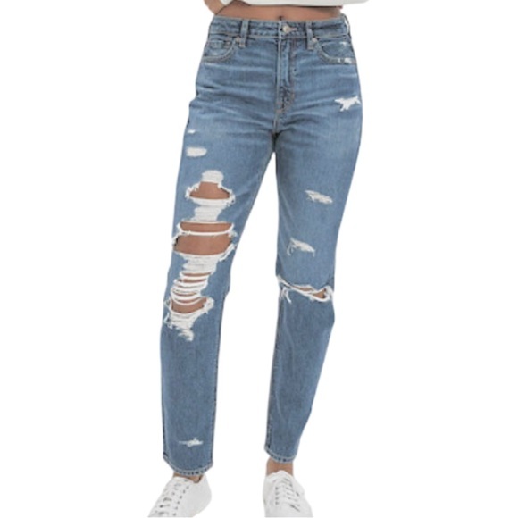American Eagle Women's Mom Jeans Size 6 Distressed Ripped Light Wash High Rise